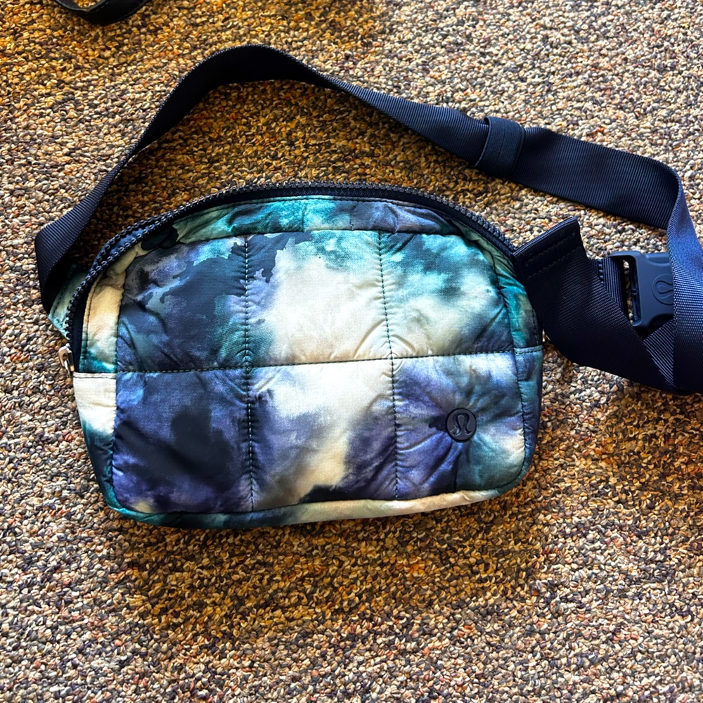 Lululemon everyday bag